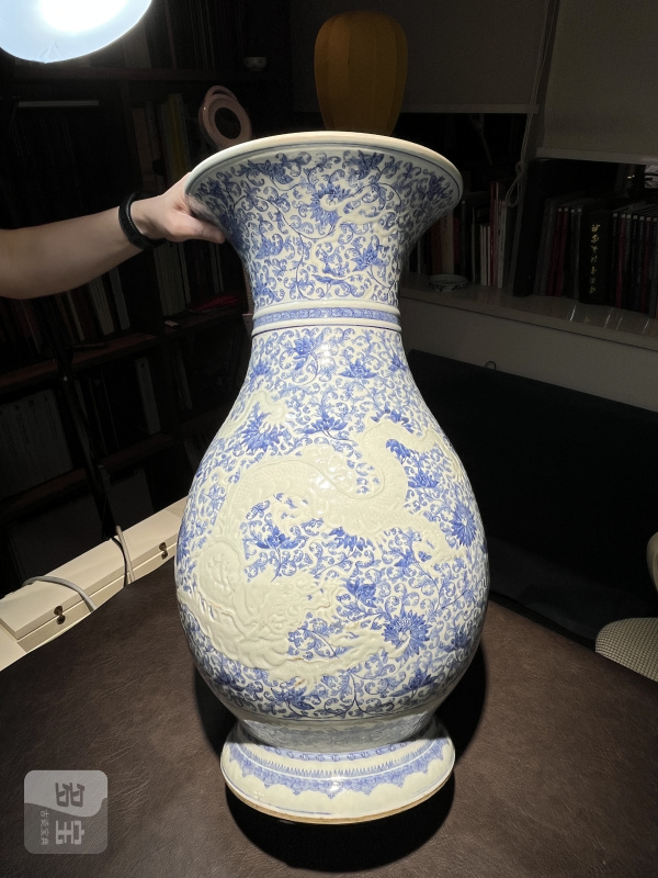 清雍正 青花锥拱穿花龙纹大尊 - 图17